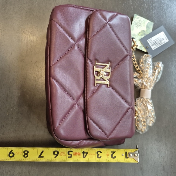 Badgley Mischka Quilted Shoulder Bag - Picture 6 of 7